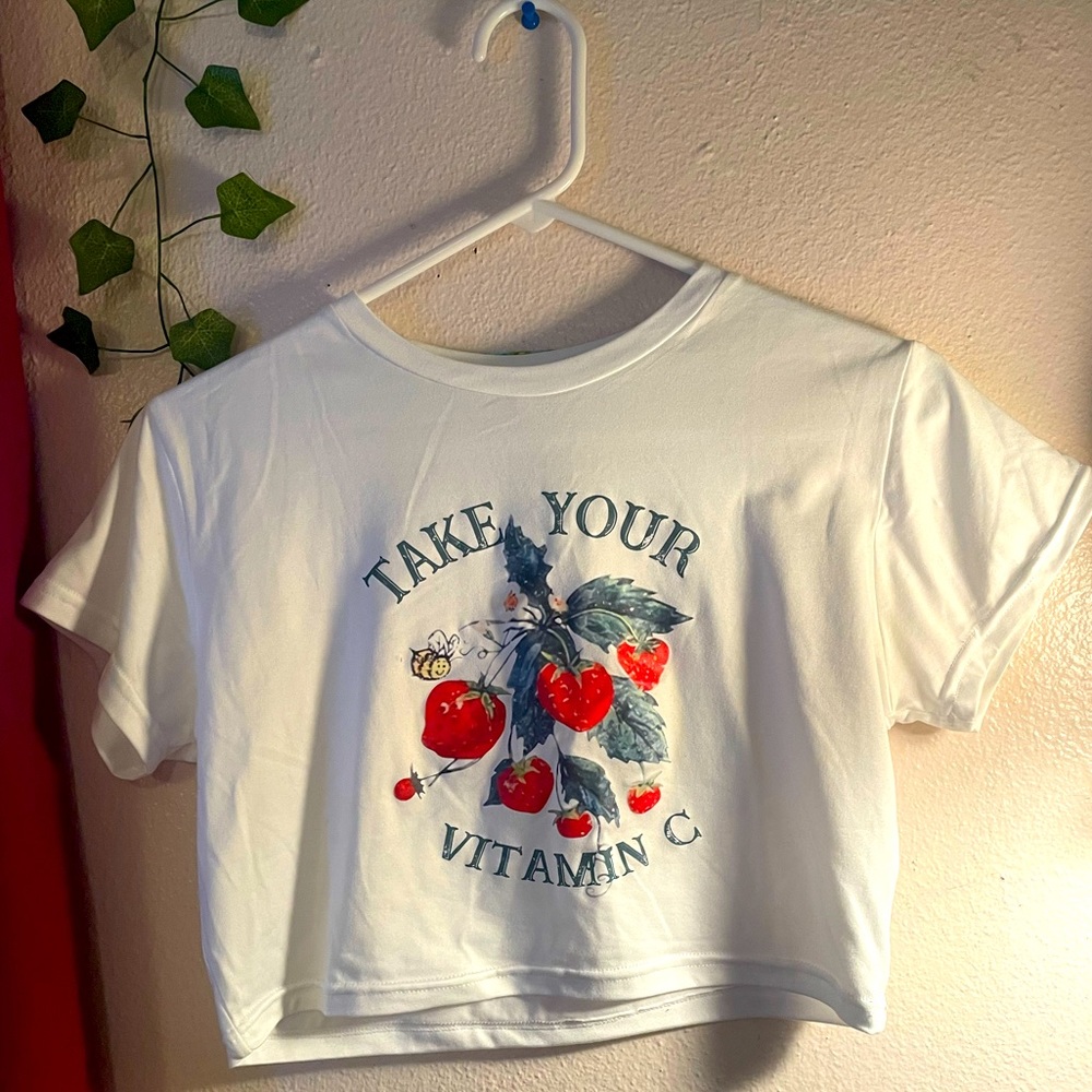 NWOT Strawberry “Take your vitamin c” cropped t-shirt/Baby tee🍓